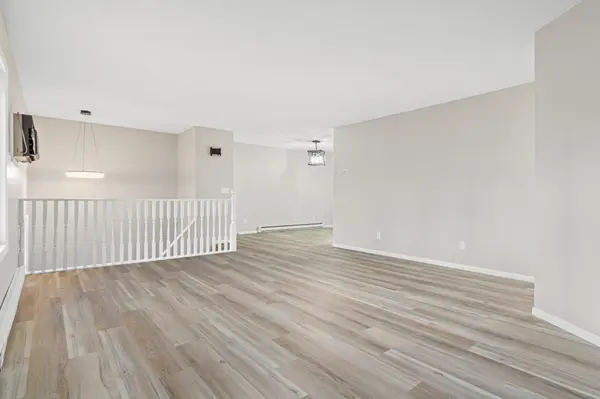 35 Knollwood ST W, Annandale, MN 55302