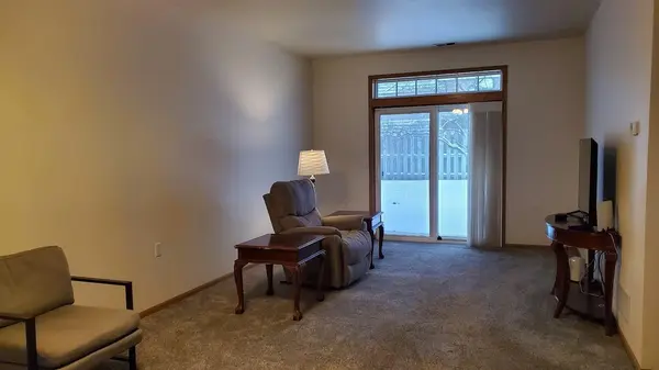 2226 Lower Afton RD E, Saint Paul, MN 55119