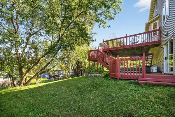 2114 Ponderosa DR SW, Rochester, MN 55902