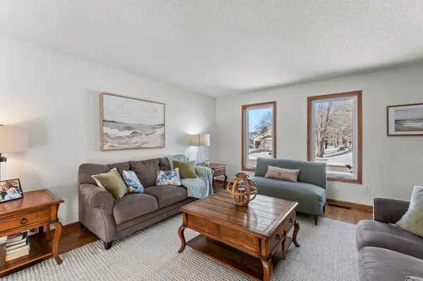 4116 Parkridge DR, White Bear Twp, MN 55110