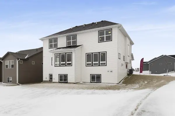 1105 136th ST E, Rosemount, MN 55068