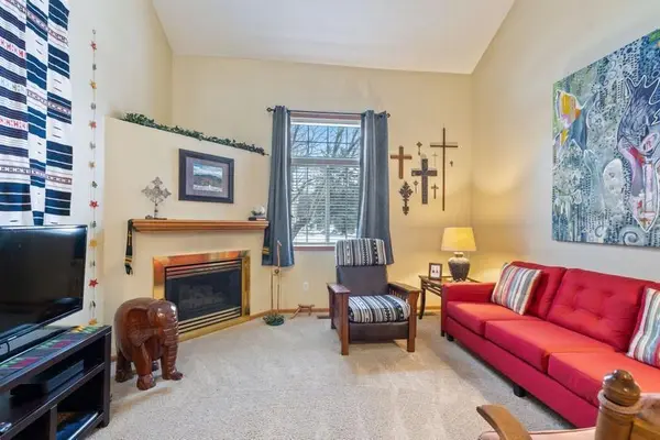3656 Vermilion CT N #1301, Eagan, MN 55122