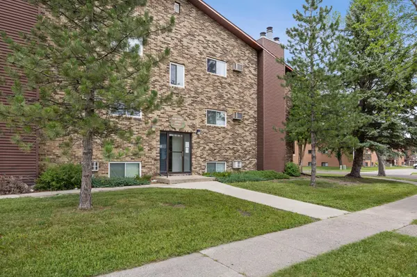 1129 22nd ST S #B09, Fargo, ND 58103