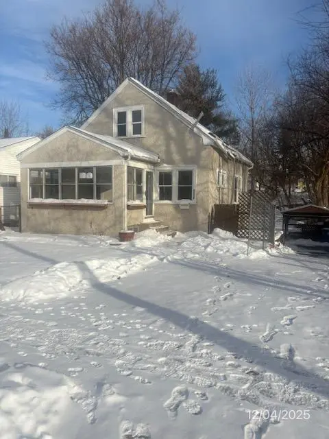 1116 Hall AVE, West Saint Paul, MN 55118