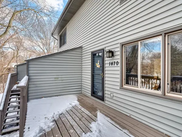 1470 Arden View DR, Arden Hills, MN 55112