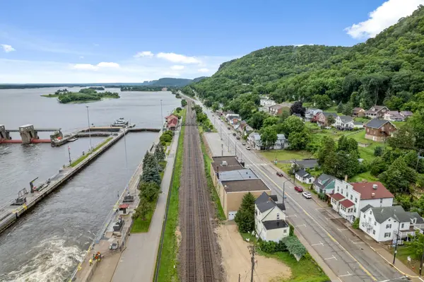 305 N Main ST, Alma, WI 54610