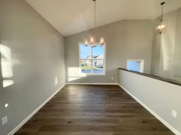 19932 English AVE N, Forest Lake, MN 55025