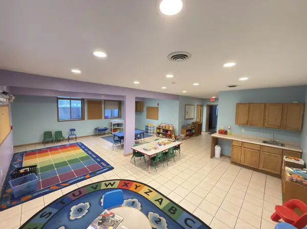 2328 N Hillcrest Pkwy, Altoona, WI 54720