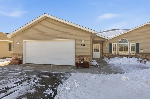 1316 Scout DR, Sartell, MN 56377