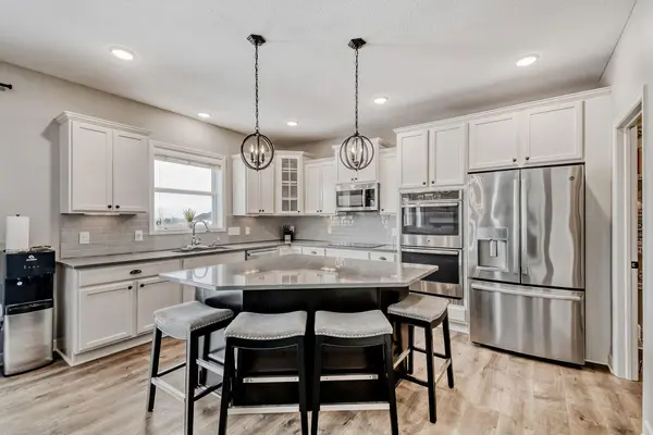 505 6th Street LN N, Lake Elmo, MN 55042