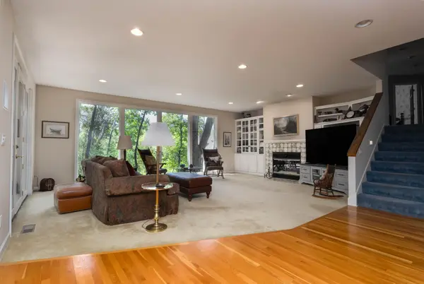 6323 Timber TRL, Edina, MN 55439