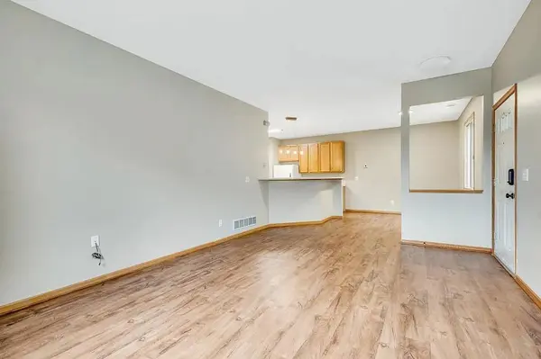 1819 Mockingbird AVE, Shakopee, MN 55379