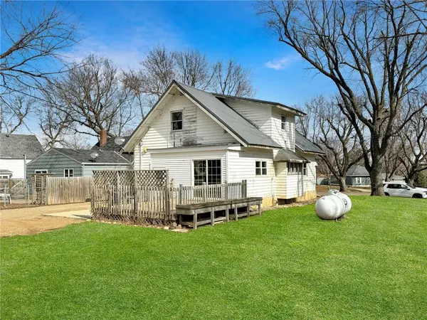 231 Washington AVE N, Balaton, MN 56115