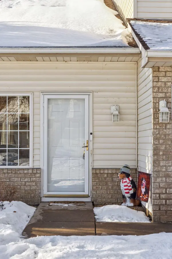 6816 Benton CIR ##35, Inver Grove Heights, MN 55076