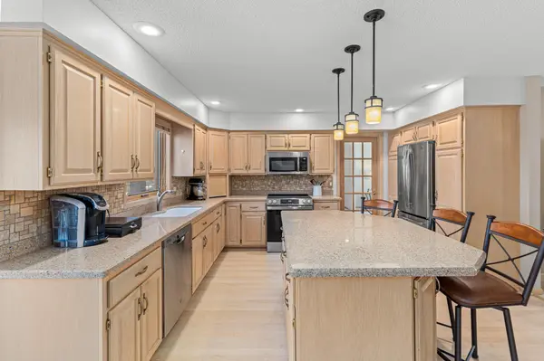 10840 46th PL N, Plymouth, MN 55442