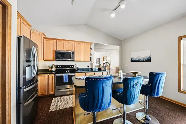 14461 Freesia WAY, Apple Valley, MN 55124
