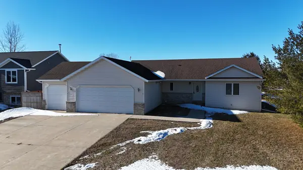 45 Rolling Hills DR, Elgin, MN 55932