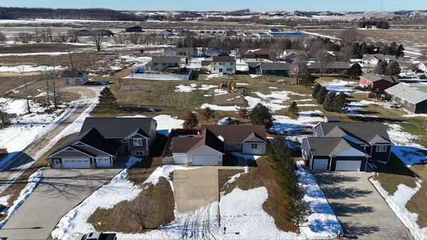 45 Rolling Hills DR, Elgin, MN 55932