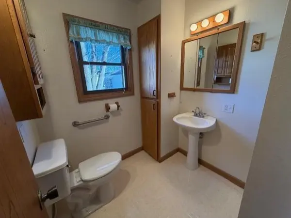 611 S Swift AVE, Litchfield, MN 55355