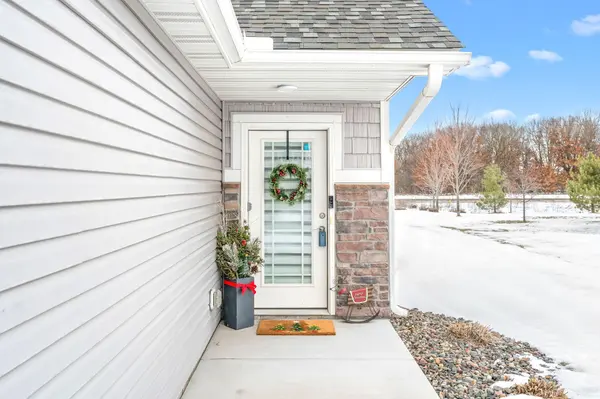 39781 Fawn AVE, North Branch, MN 55056