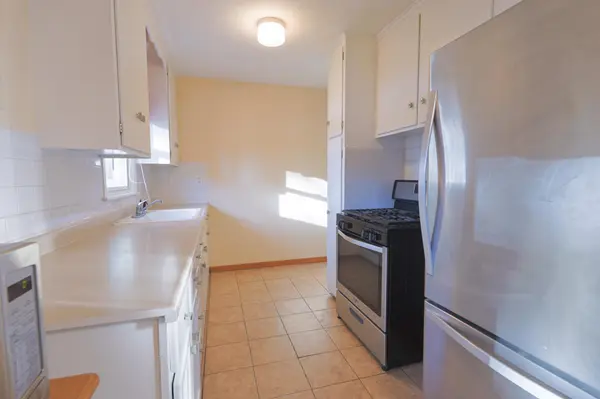 8556 Rich AVE S, Bloomington, MN 55437