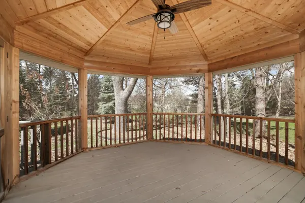 6911 Booth AVE, Inver Grove Heights, MN 55076