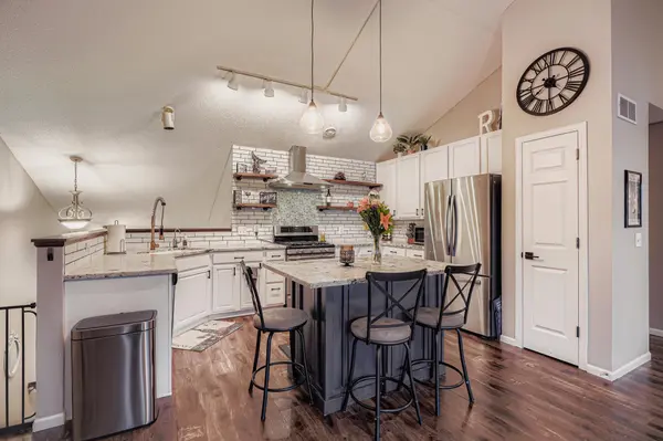 6887 Folkestone RD #712, Apple Valley, MN 55124