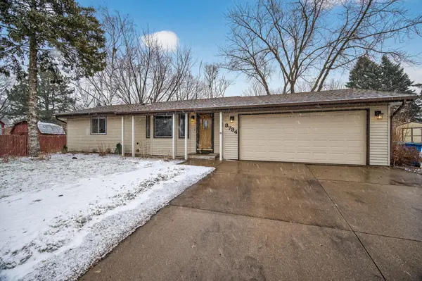 3734 Stacy CIR, White Bear Lake, MN 55110