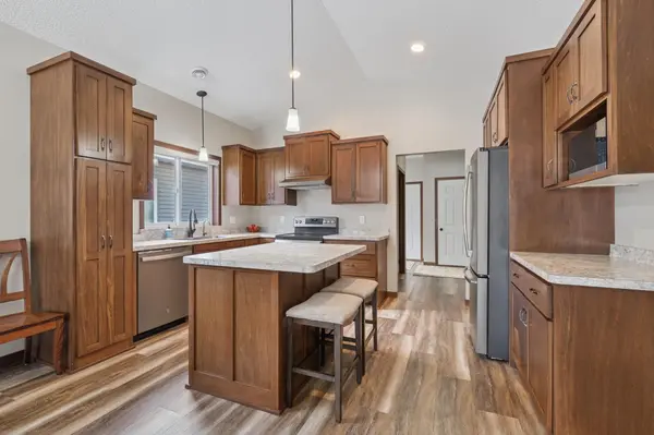140 9th AVE NE, Isanti, MN 55040