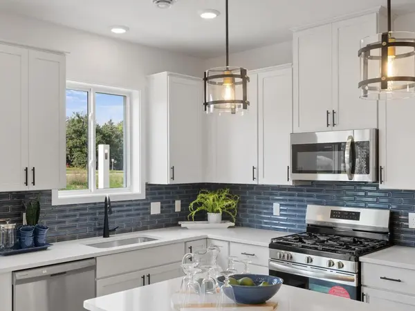 13598 Hollybrook DR, Apple Valley, MN 55124