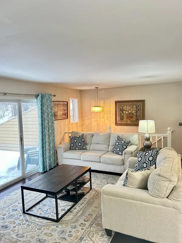 14216 Hibiscus CT, Apple Valley, MN 55124