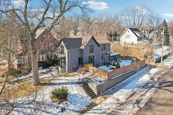 31 Langford PARK, Saint Paul, MN 55108