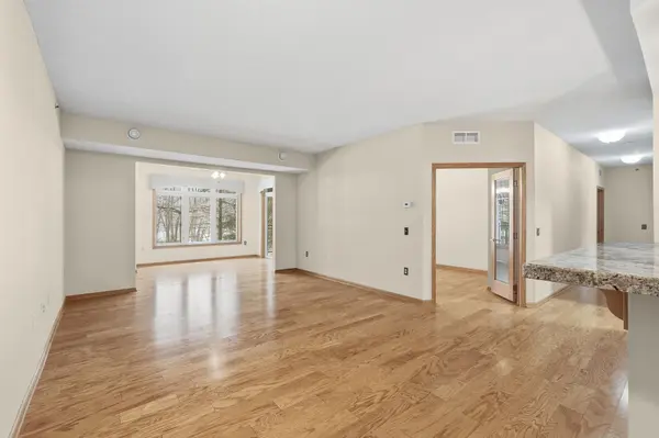 5200 Pathways AVE #101, White Bear Lake, MN 55110