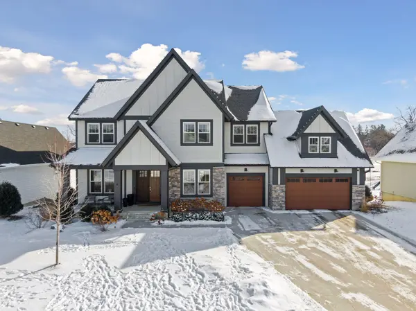 25025 Bentgrass WAY,  Shorewood,  MN 55331