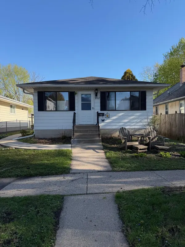 953 Juno AVE, Saint Paul, MN 55102
