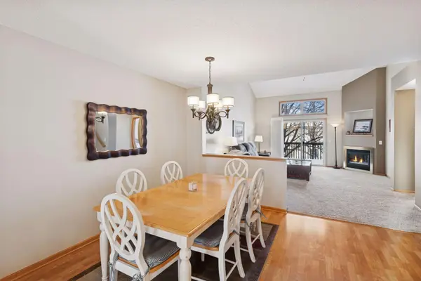 7892 Autumn Ridge AVE, Chanhassen, MN 55317