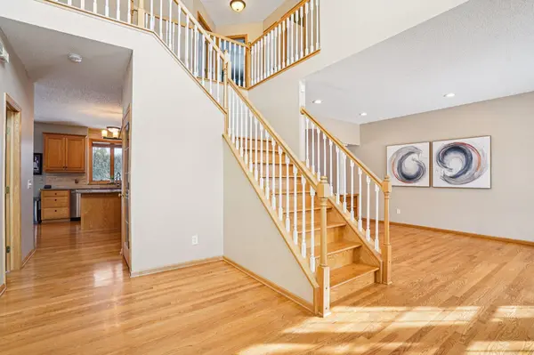 16176 Hawthorn PATH, Lakeville, MN 55044