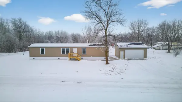 153 2nd ST SW, Henriette, MN 55036