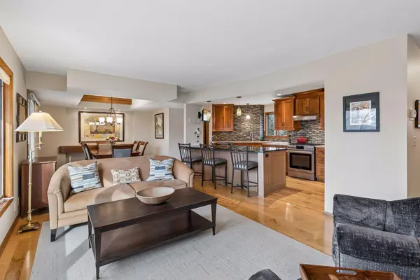 3709 W 104th ST, Bloomington, MN 55431
