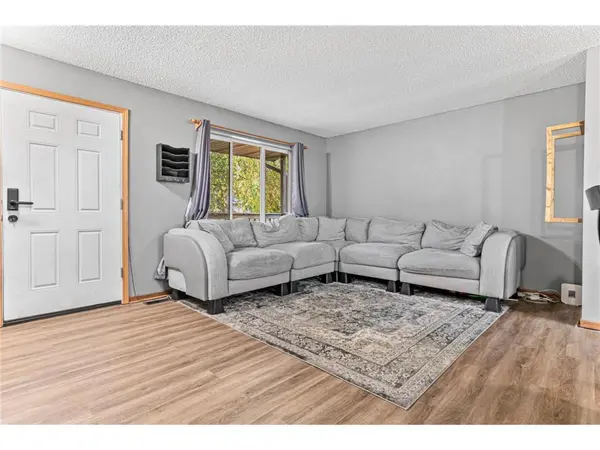 5480 Mallard LN, Monticello, MN 55362