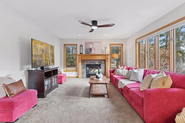 1333 Bucher AVE, Shoreview, MN 55126