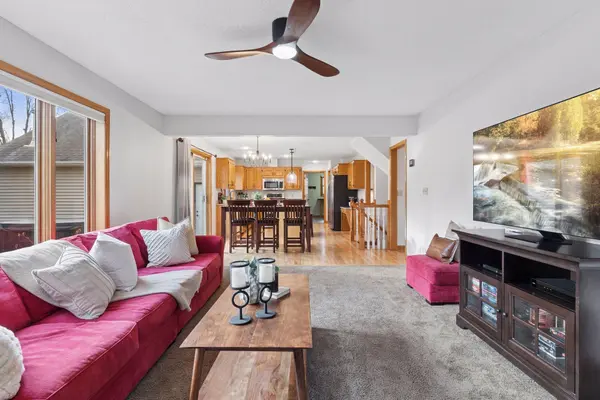 1333 Bucher AVE, Shoreview, MN 55126