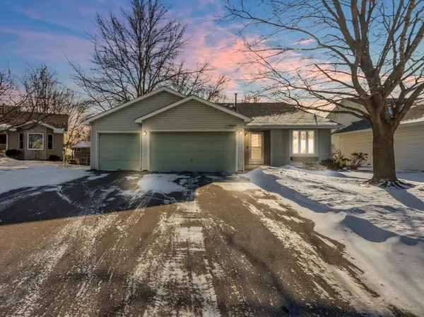 4609 Heather WAY N, Oakdale, MN 55128