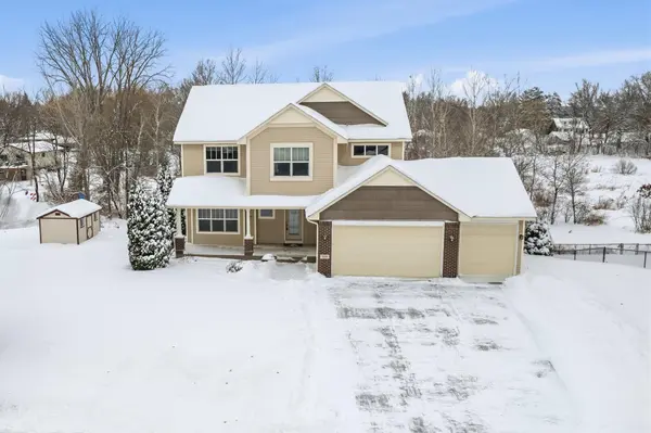 969 Kelly ST, Lino Lakes, MN 55014