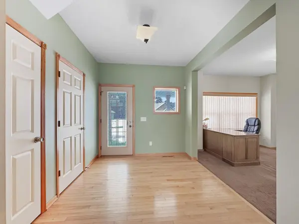 969 Kelly ST, Lino Lakes, MN 55014