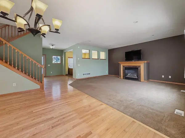 969 Kelly ST, Lino Lakes, MN 55014