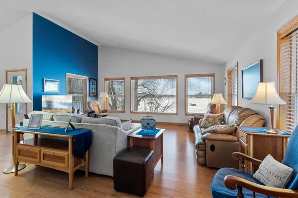 3749 Fanny Lake RD NE, Cambridge, MN 55008