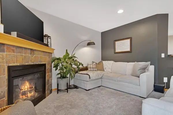 18636 Joplin AVE #104, Lakeville, MN 55044