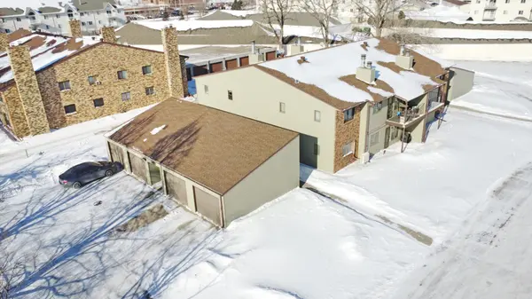 2402 18th ST S #3, Fargo, ND 58103