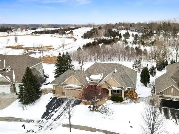 3673 Lerive WAY, Chaska, MN 55318